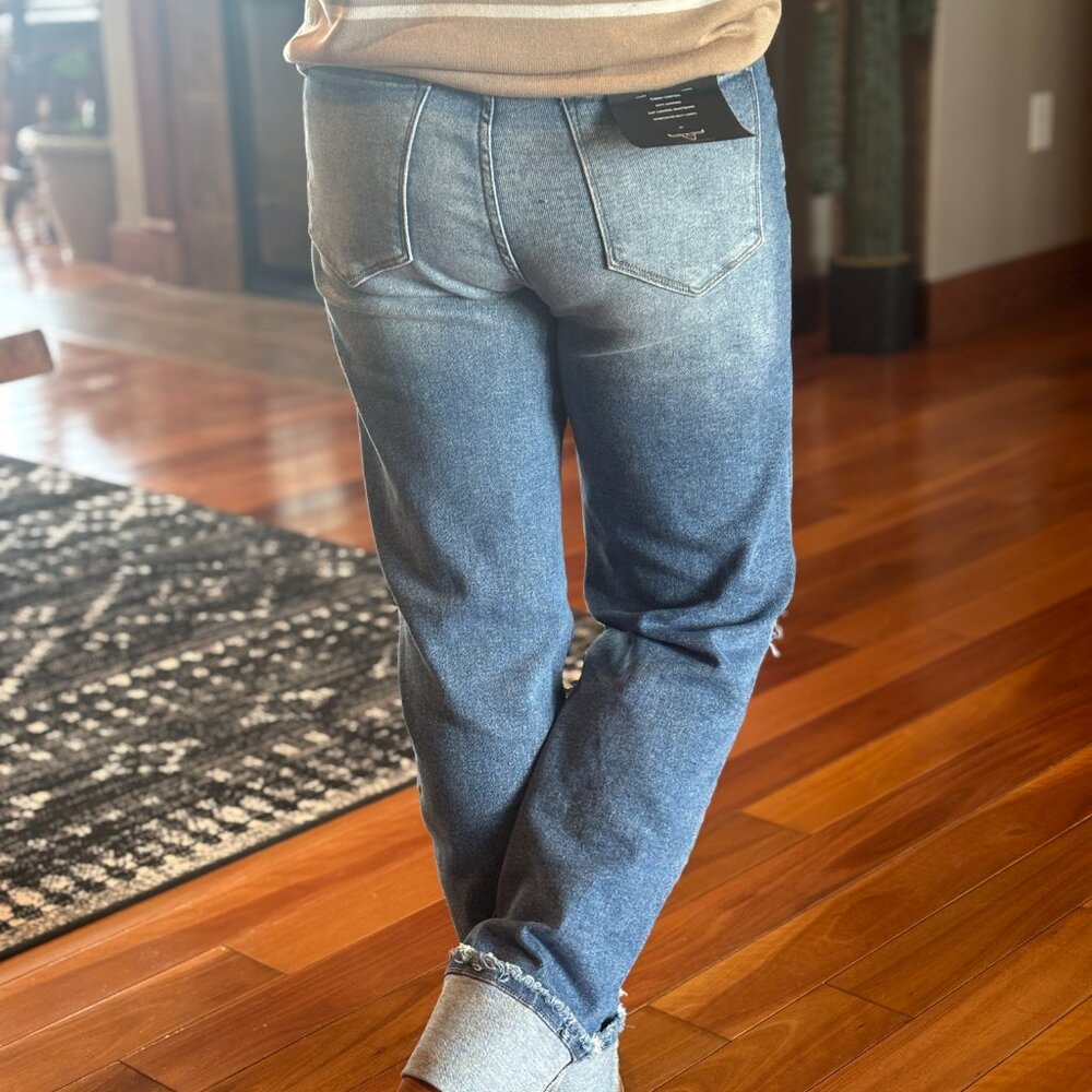 Quincy High Rise Distressed Cuffed Hem Boyfriend Jeans ✙NWT✙